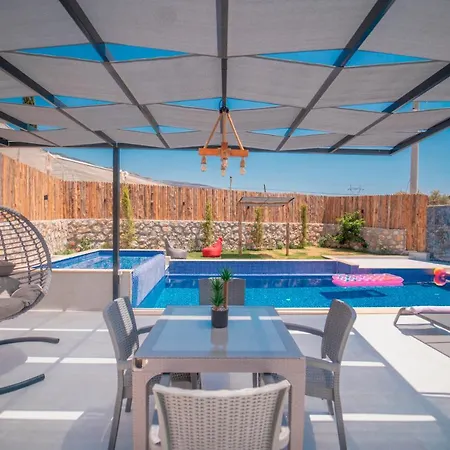 Koesem - Kalkan'da 2 Yatak Odali Jakuzili Cavdir (Kas)