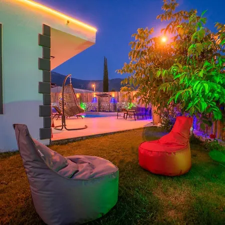 Koesem - Kalkan'da 2 Yatak Odali Jakuzili Villa